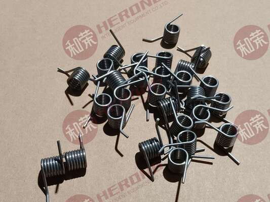 Yeni Yüksek Kaliteli Sol Burulma Yayı Hyosung CDU Kelepçe Arabası 1.4+0D10.5*11.2L*7N ATM Yedek Parçalar