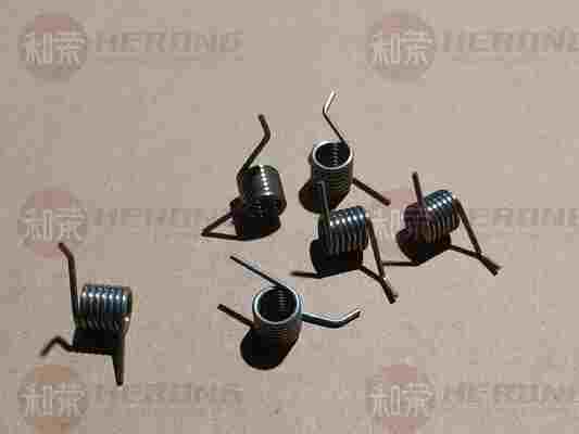 Yeni Yüksek Kaliteli Sağ Burulma Yayı Hyosung CDU Kelepçe Arabası 1.4+0D10.5*11.2L*7N ATM Yedek Parçalar